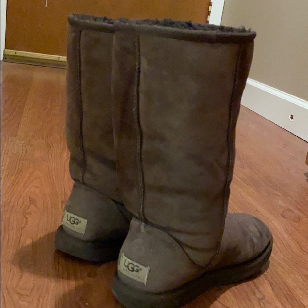 Brown tall ugg boots